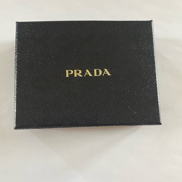 Prada Heart Keychain NEW - Picture 6 of 6